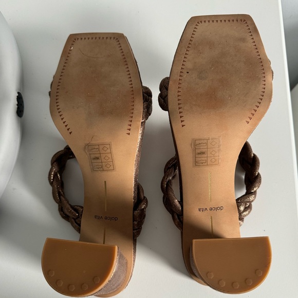 Dolce Vita Paily Sandal - Picture 8 of 8